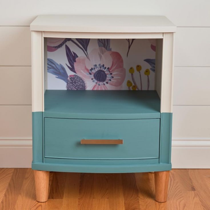 Gulf Stream Blue & Reverent Gray MCM Side Table | General Finishes Design Center | Mcm side table, Painted table, Flipping furniture