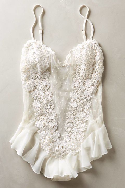 10 Y All White Sets To Wear On Your Wedding Night The 10 Y All White Sets To Wear On Your Wedding Night The Only Board You Need Bridal