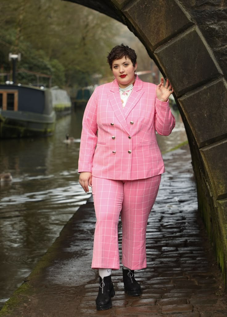 The Complexities Of Wearing Suits When You're Plus Size | Plus size ...