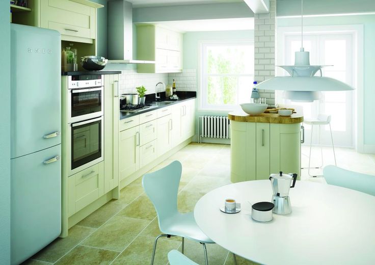 Use an accent colour for the accessories in your cream kitchen to add