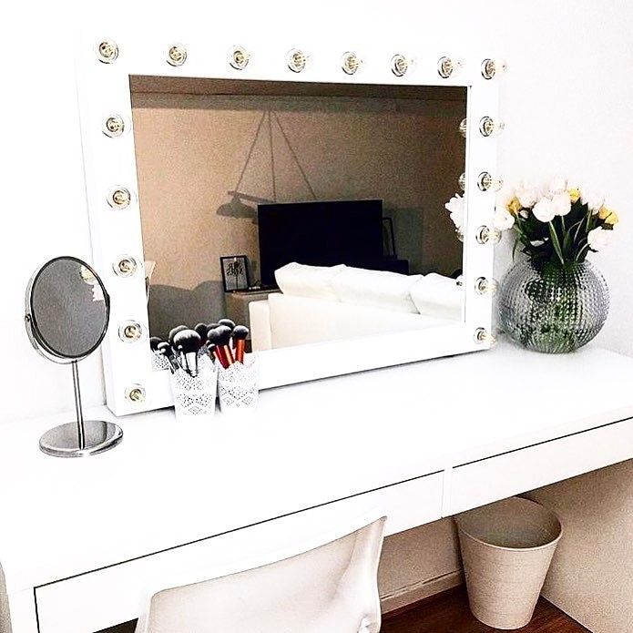 Sminkspegel Claudia | Sminkspegel, Sminkspegel med belysning Claudia Hollywood Sminkspegel vit med 20 led lampor