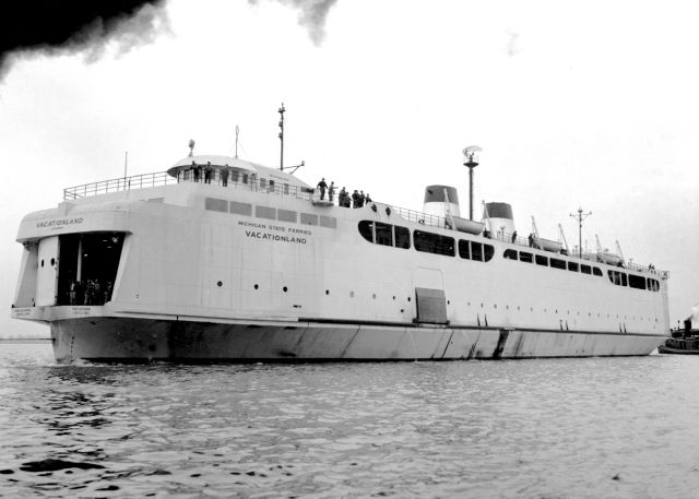 427 best great lakers and steamship palaces images on pinterest great lakes boat works