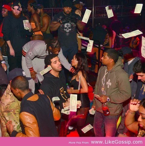 Florida news reporter photographed in a strip club Adult blog spatis