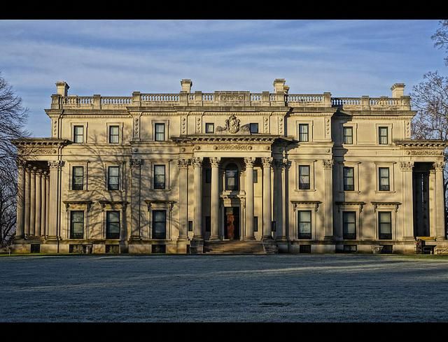 The Vanderbuilt Mansion In Upstate New York On The Hudson River I Ve Been Inside It S Breathtakin American Mansions Vanderbilt Mansions New York Pictures