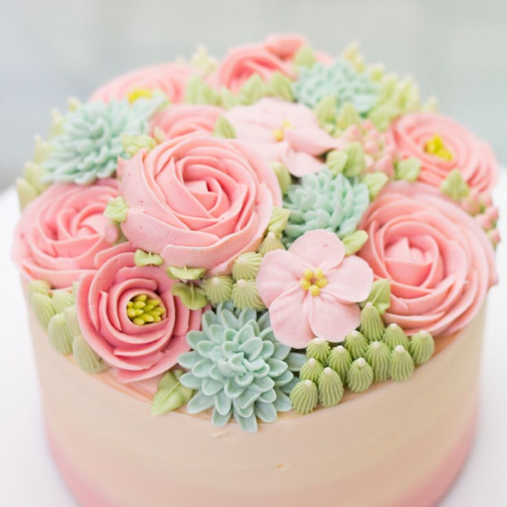 so pretty buttercream flowers