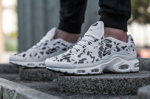 air max plus camo