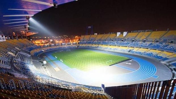 Portada El Estadio De Tanger Para La Supercopa Sin Luz Por Impagos Tánger Luces Estadios