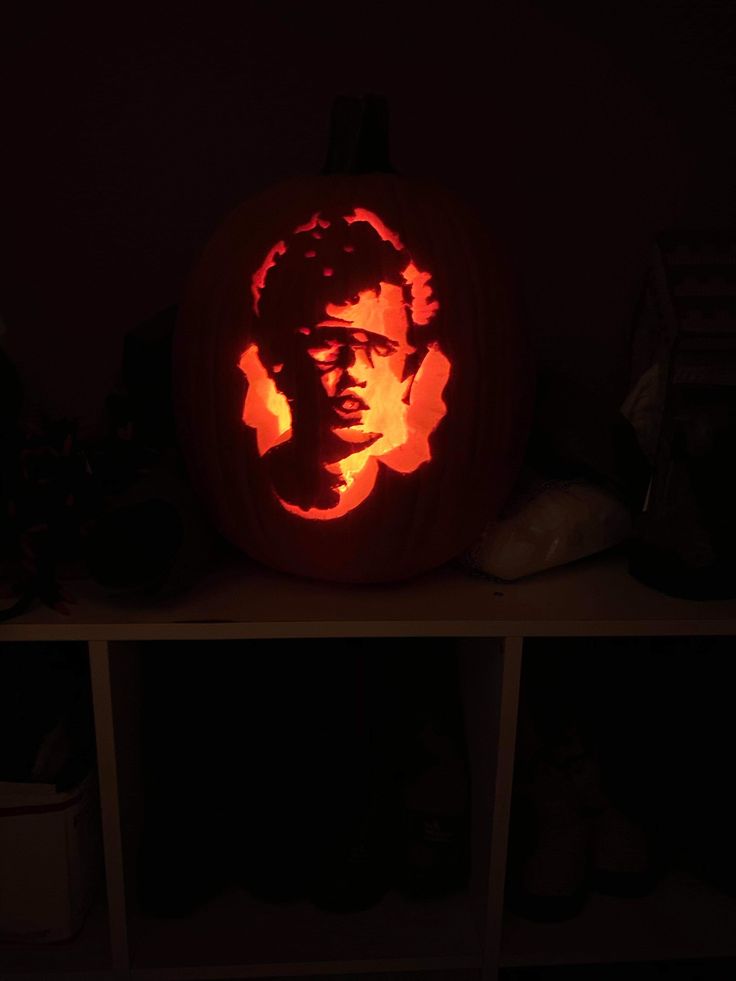 napoleon-dynamite-pumpkin-carving-pumpkin-carving-carving-pumpkin