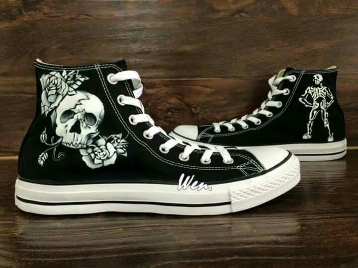 Scarpe Converse All Star Chucks UK 65 UE 395 SKULL BLACK Bloody Sabbath NUOVO Scarpe Converse All Star Chucks UK 65 UE 395 SKULL BLACK Bloody Sabbath NUOVO