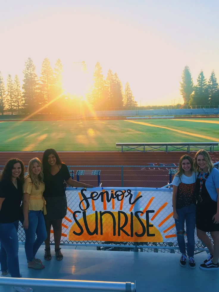 senior sunrise poster Sunrise photography nature, Senior year fun, Sunrise pictures