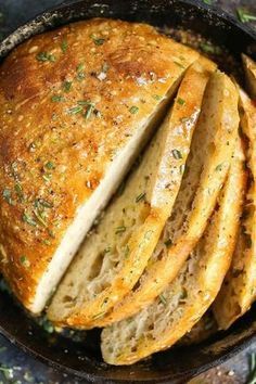 No Knead Rosemary Bread - A basic, FOOLPROOF homemade bread recipe here! Anyone ...