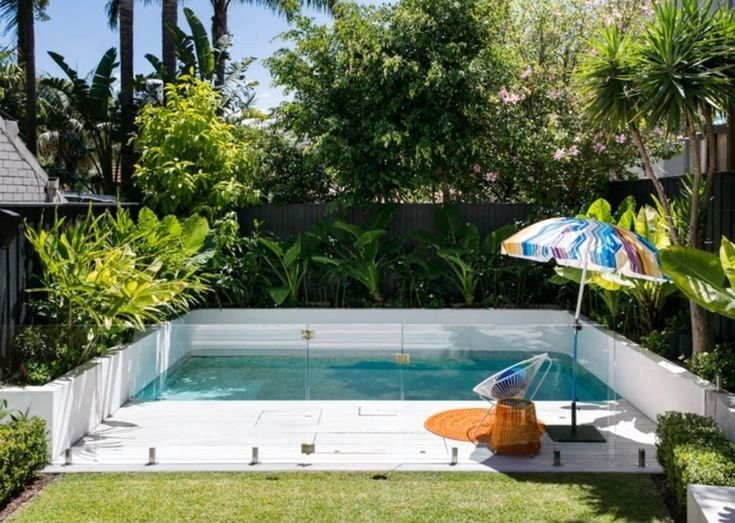 53 Amazing Backyard Landscaping Ideas With Minimalist Swimming Pool For Your Home Home Garden Small Backyard Pools Backyard Pool Designs Small Backyard Design