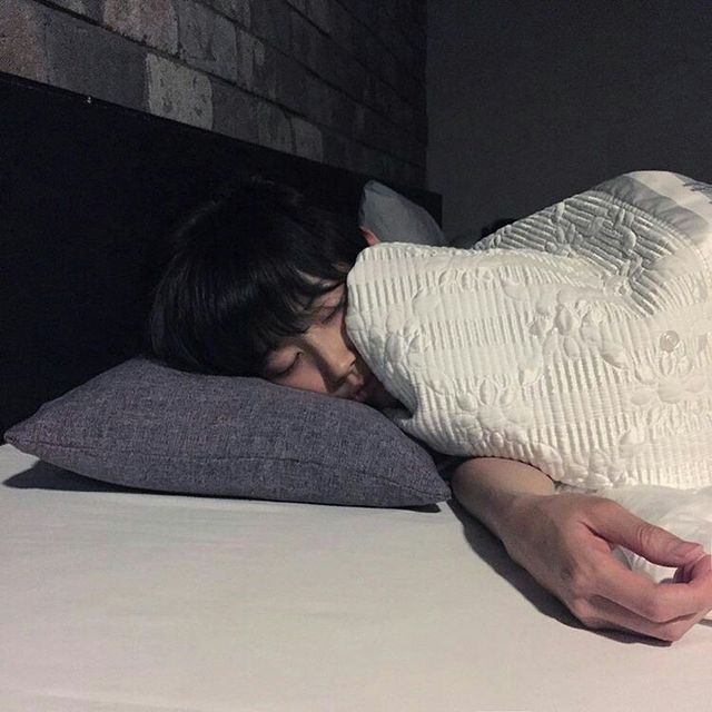 To sleep in korean