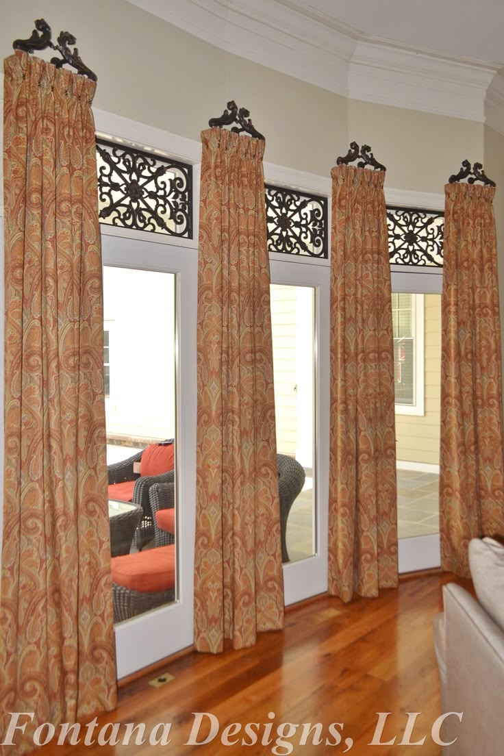 Decorative self adhesive/static cling stained privacy