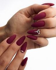 In orde to inspire you make winter nails matte color for your short nails, we have specially collected more than 60 images of short matte nail art designs. I hope you can find a satisfactory style from them.
