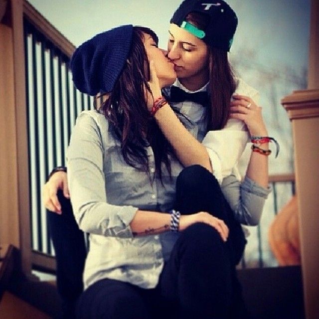 Pin On Sweet Lesbian Love Pics