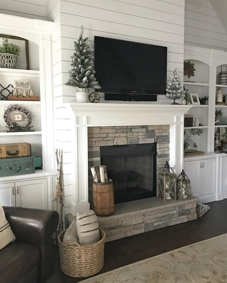 Best 25+ Fireplace makeovers ideas on Pinterest | Fireplaces Stone fireplace makeover and Fireplace ideas