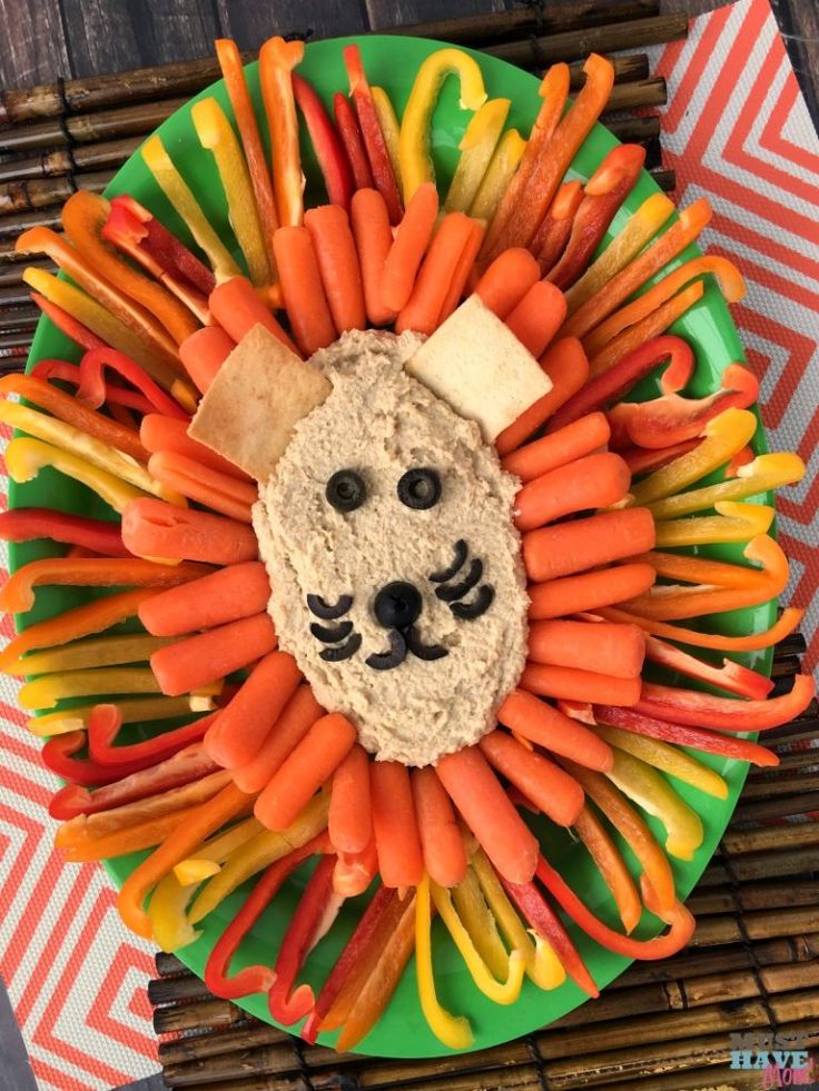 Safari baby shower ideas! Free party planning ideas with safari food, safari gam...