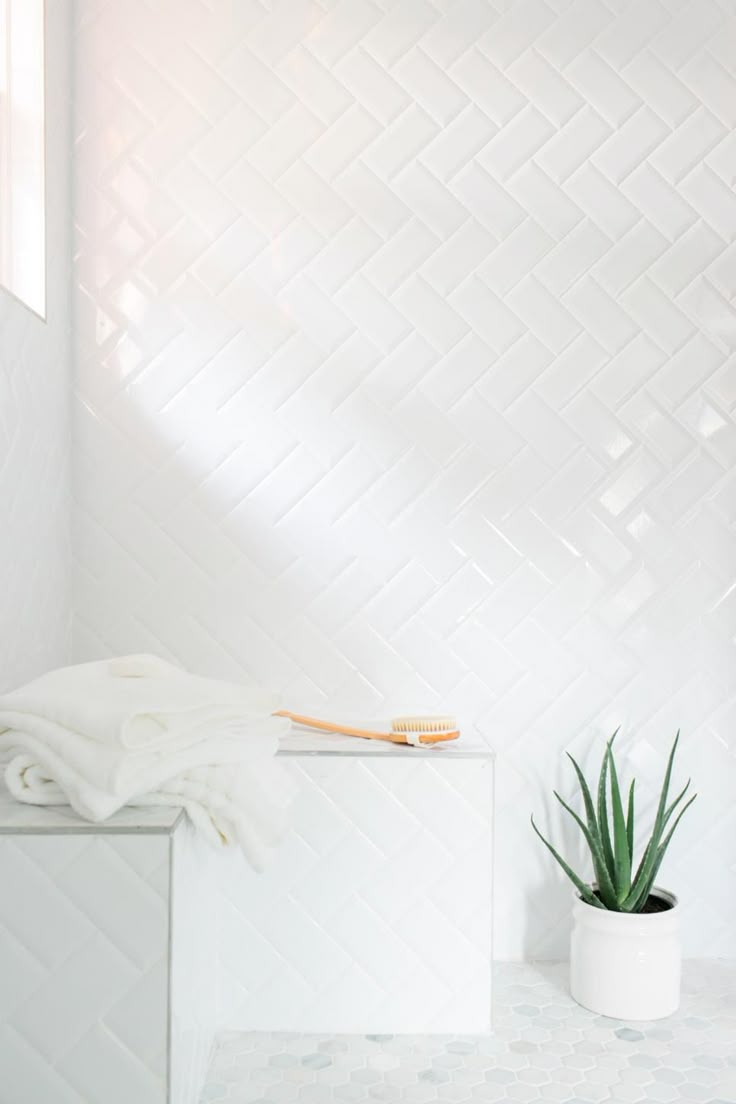 Best 25 Small White Bathrooms Ideas On Pinterest Small Classy Small White Bathrooms Review Best 25 Small White Bathrooms Ideas On Pinterest Small Adorable Small White Bathrooms Design Decoration