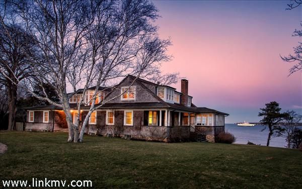 vineyard haven singles The nobnocket boutique inn recommends their favorite unspoilt and scenic beaches some with views to woods hole, great surfing, or stunning cliffs. vineyard haven singles The nobnocket boutique inn recommends their favorite unspoilt and scenic beaches some with views to woods hole, great surfing, or stunning cliffs.