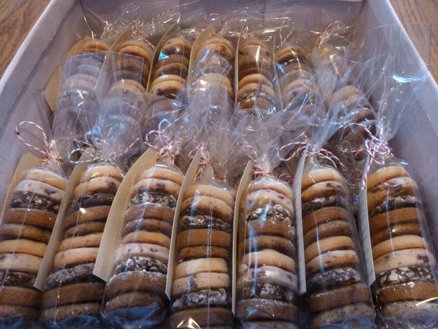 making and packaging christmas cookies nom pinterest christmas cookie packaging