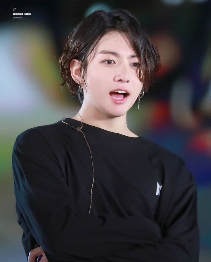 Pin by Lilbunny on BTS | Long hair styles, Jungkook cute, Foto jungkook