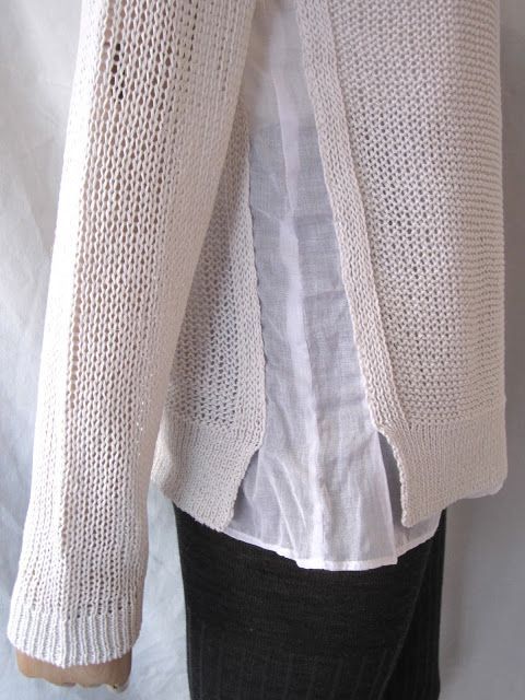 Zerschneide den alten Pullover und lege ihn über ein Hemd. Könnte für Ick Heather Sweater Dres arbeiten