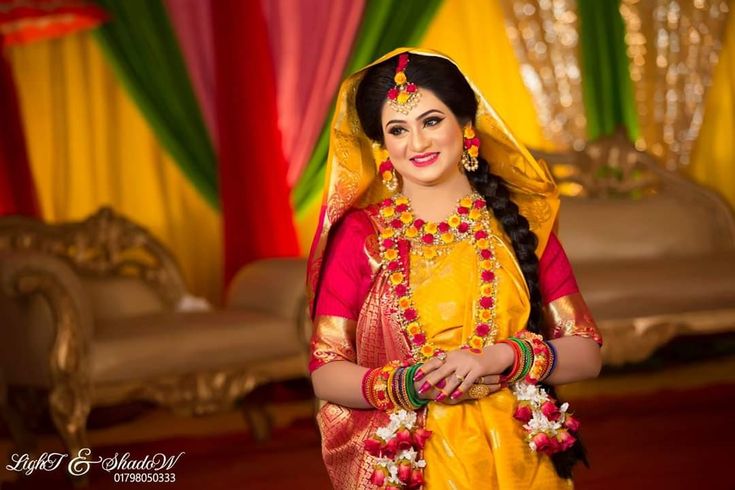 Pin by Peya on Holud Program Ideas | Bridal lehenga red, Bride look