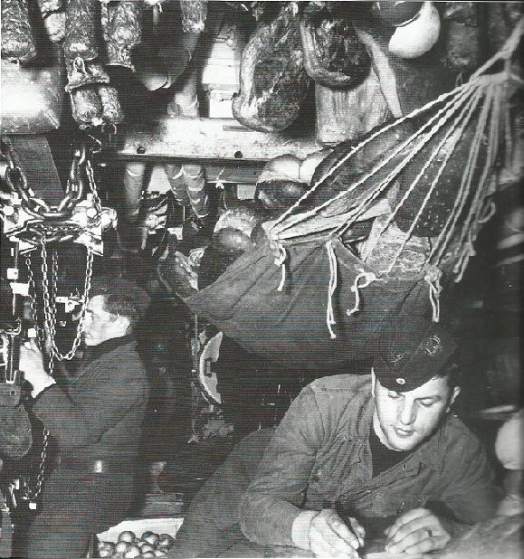 63. CLOSING IN: MARINES IN THE SEIZURE OF IWO JIMA LN MARINES IN WW2 63. CLOSING IN: MARINES IN THE SEIZURE OF IWO JIMA LN MARINES IN WW2