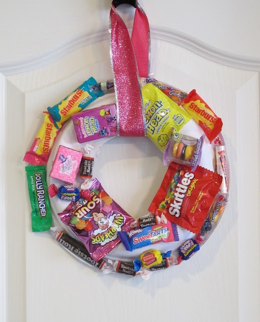 easy kid craft use leftover halloween candy to make a wreath well wed have to just make them out of candy theres no such thing as leftover candy - Halloween Candy Wreath easy kid craft use leftover halloween candy to make a wreath well wed have to just make them out of candy theres no such thing as leftover candy - Halloween Candy Wreath