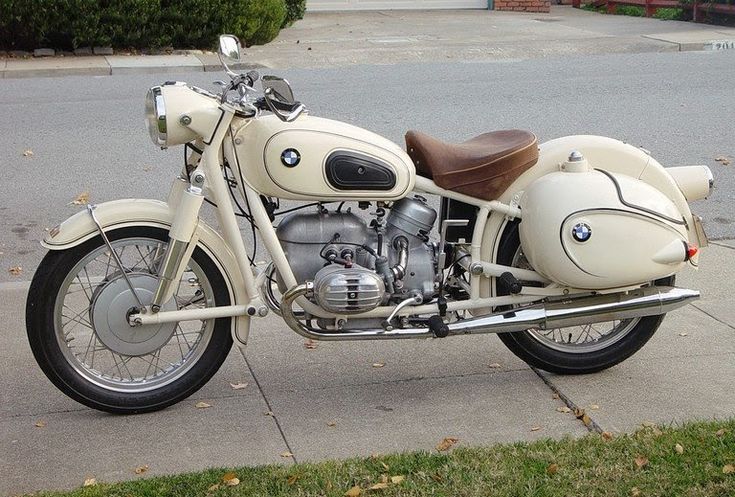 Craig Howell's '59 BMW R50 with Enduro bags. Check it here . | Bmw