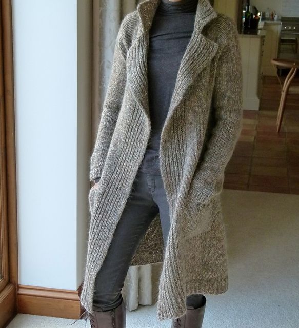 Best 25+ Knitted coat pattern ideas on Pinterest Knitted coat, Knit jacket ...