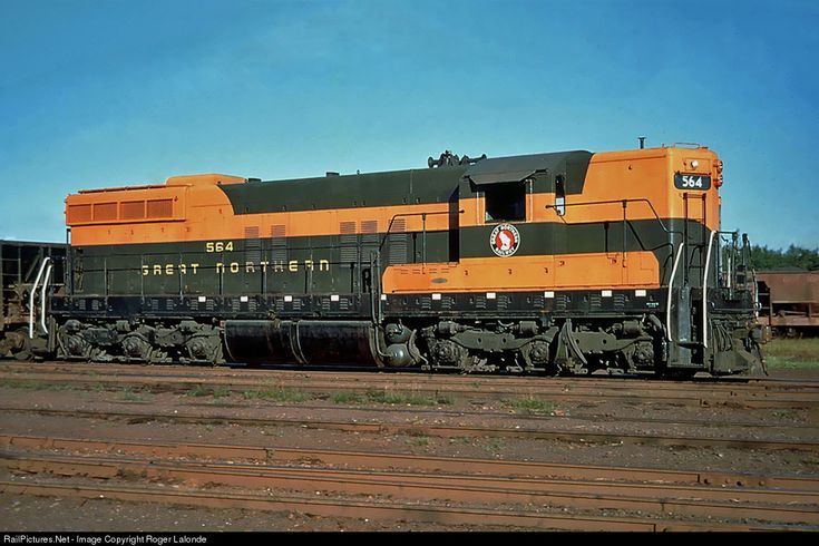 RailPictures.Net Photo: GN 564 Great Northern EMD SD7 at Superior