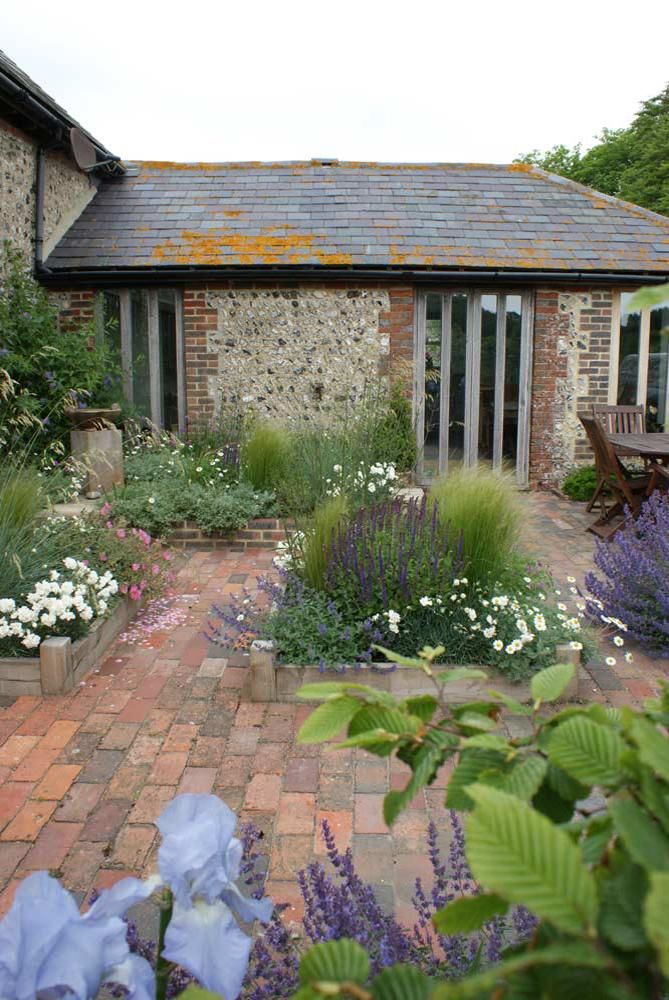 Best 25 Courtyard Gardens Ideas On Pinterest Small Garden Best 25 Courtyard Gardens Ideas On Pinterest Small Garden Design Formal And