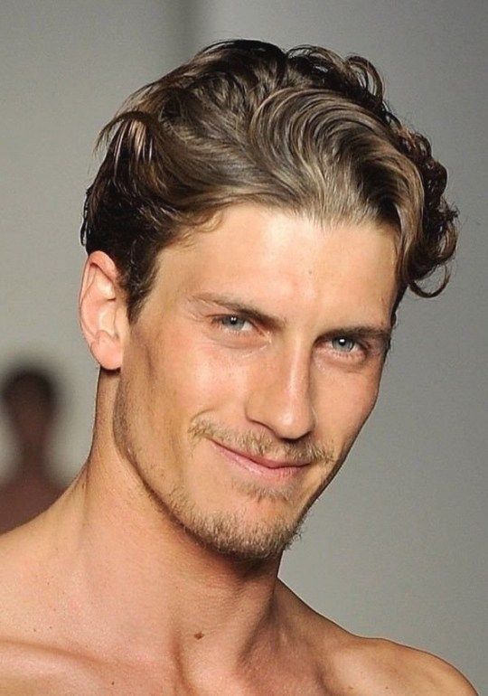 Kurze Wellige Frisuren Für Männer Frisur Trends Kurze lockige haare frisuren, Einzigartige Kurze Wellige Frisuren Für Männer Frisur Trends Kurze lockige haare frisuren, Einzigartige