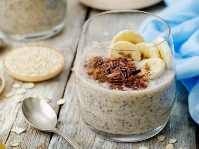 Bowl de chía con coco y fruta, ¡prepáralo desde la noche anterior!