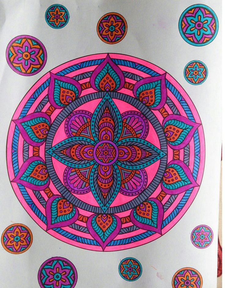Mandala Colored With Gel Pens Neon Gel Pens Coloring By Me Desenhos Para Pintar Desenhos Pintar