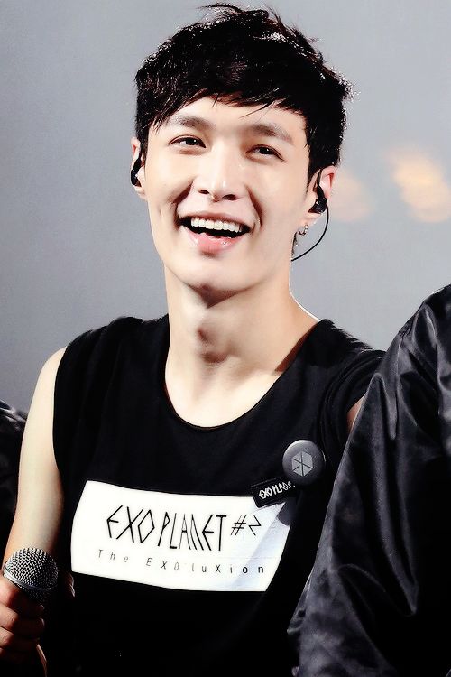 84 best LAY | ZHANG YI...