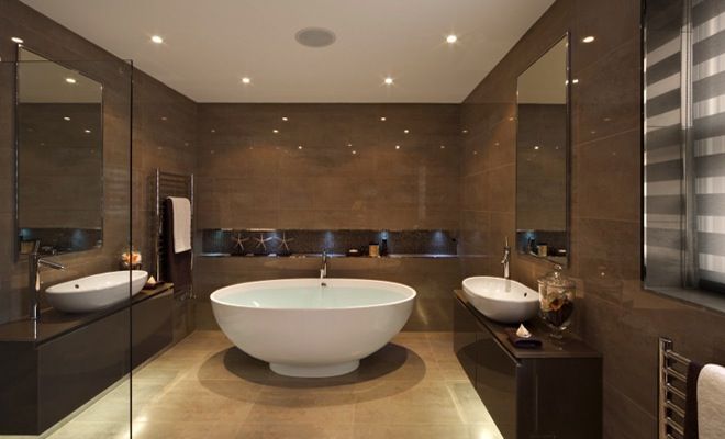 #bruin #luxe #badkamer #wasbak #radiator #sfeer #kraan # ...