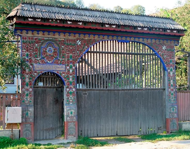 11 best SZékelykapu images on Pinterest | Carved wood, Gate and Gates 11 best SZékelykapu images on Pinterest | Carved wood, Gate and Gates