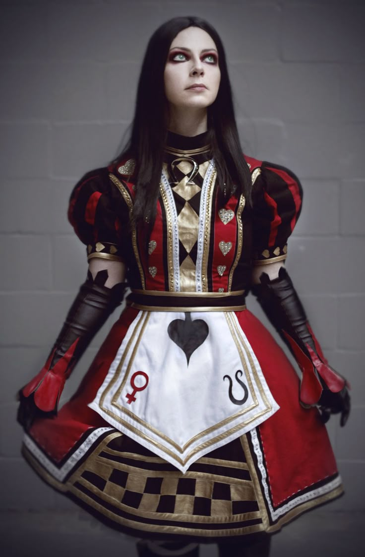 120 best Red Queen Cosplay (Alice in Wonderland) images on ...