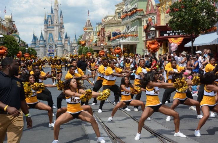 UAPB Golden Lion Cheerleaders Hbcu, Cheerleading, Football UAPB Golden Lion Cheerleaders Hbcu, Cheerleading, Football
