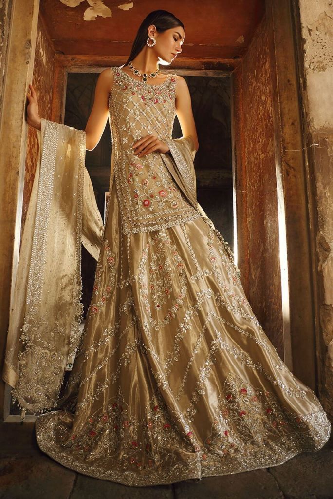 Sania maskatiya bridal dress prices 2025