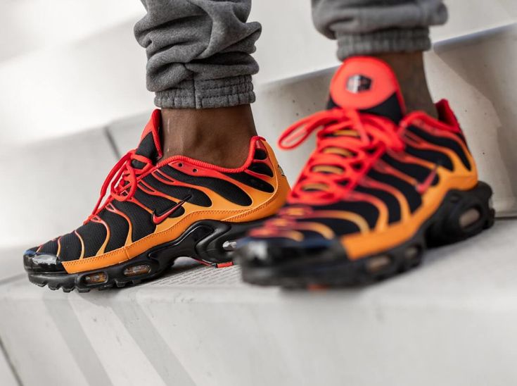 DA1514-001 : que vaut la Nike Air Max Plus Requin Volcano Lava ... DA1514-001 : que vaut la Nike Air Max Plus Requin Volcano Lava ...