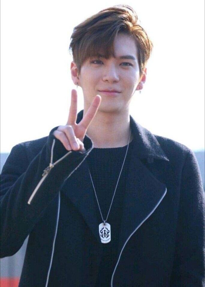 Happy Birthday to Madtown's Heo Jun 🎂🍰💐🌹🎊🎉🎈🎁🍾🥂🍭🍬😁💟💞💕💗💝💓❣️ #happybirthdayheojun #happyheojunday #madtown #heojun