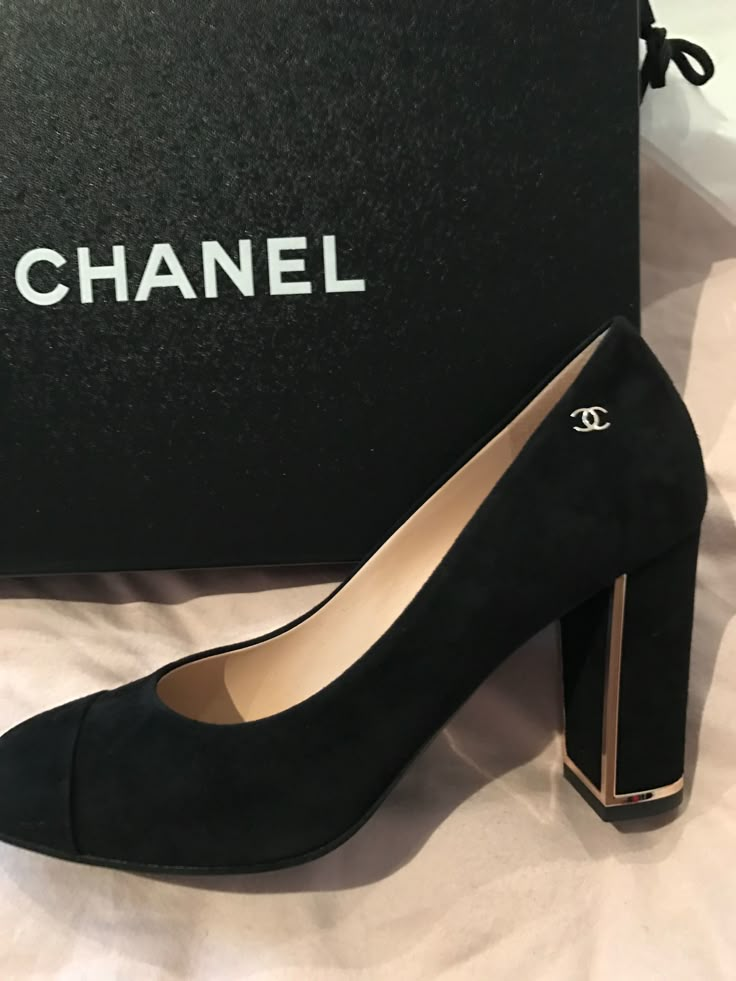 Chanel 2016 Black Block Heels Pumps Gold Piping | Black block heel ...