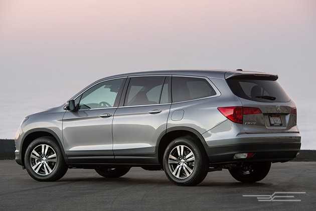 Fyi Mid Size Suv With 3rd Row Seating Car And Truck News Fyi Mid Size Suv With 3rd Row Seating