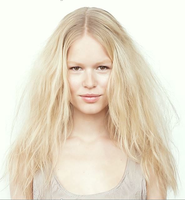 Anna Ewers Anna Ewers