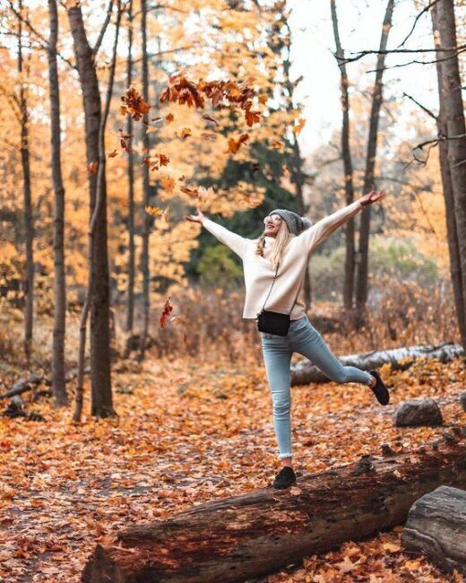 60+Fall Photoshoot Ideas To Get Some Graceful Inspo - Crushappy Blog