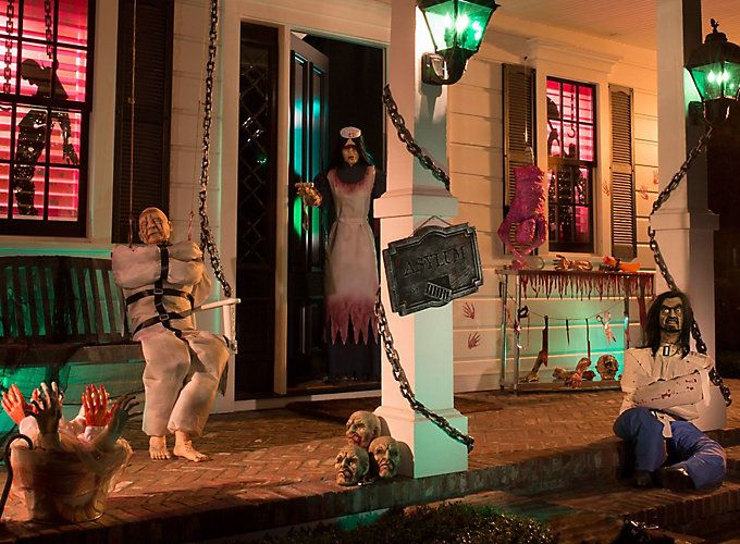 take the madness out of party planning with asylum halloween party supplies asylum halloween party supplies feature a deadly hospital motif on decorations